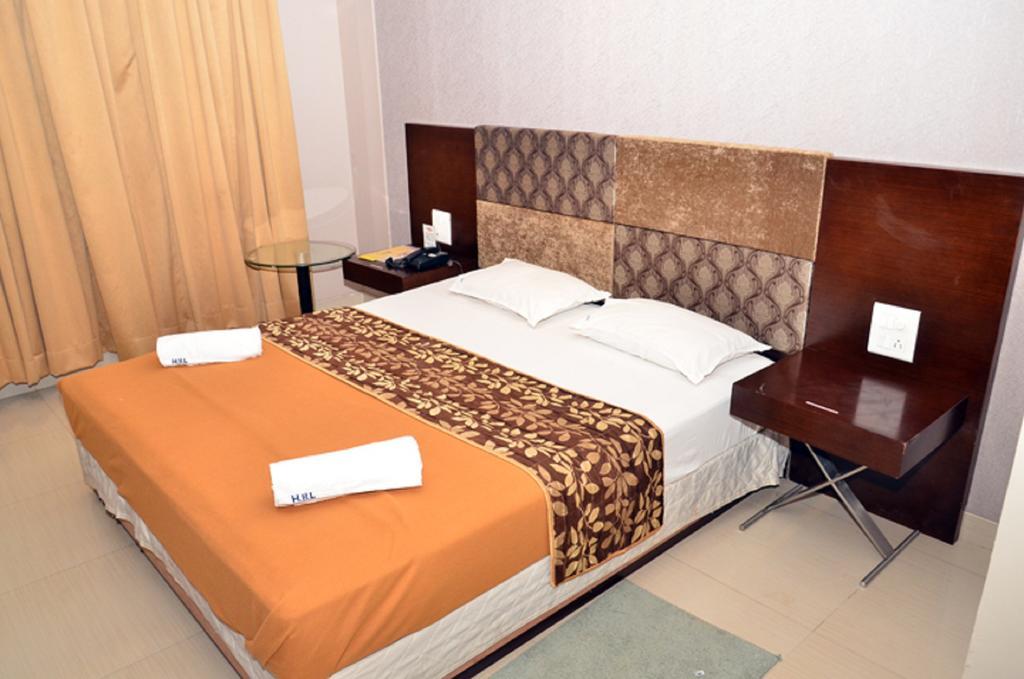 Hotel Blue Lagoon Daman Kamer foto